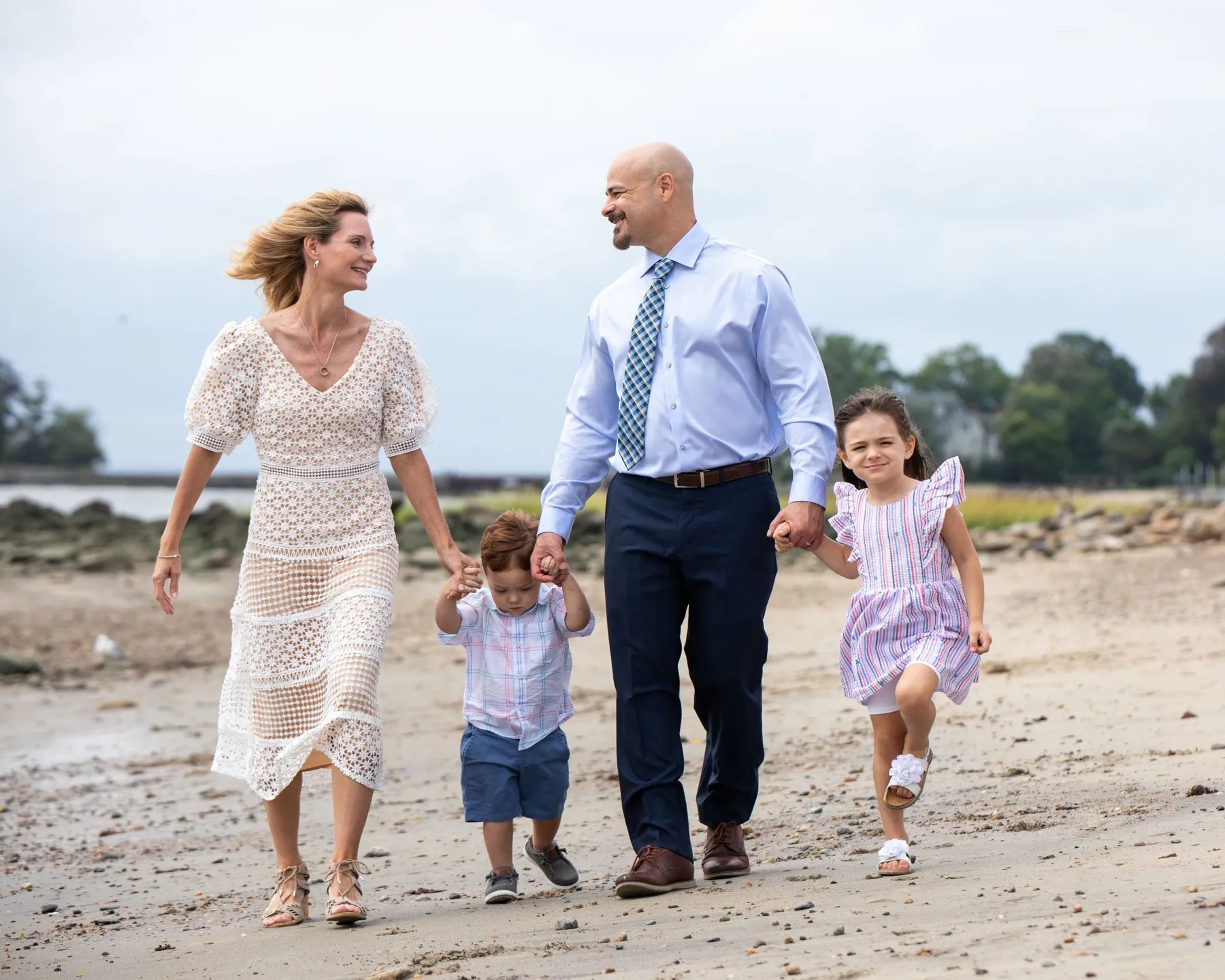 Jamie + Scott wedding portrait at Cove Island Beach, Stamford, CT