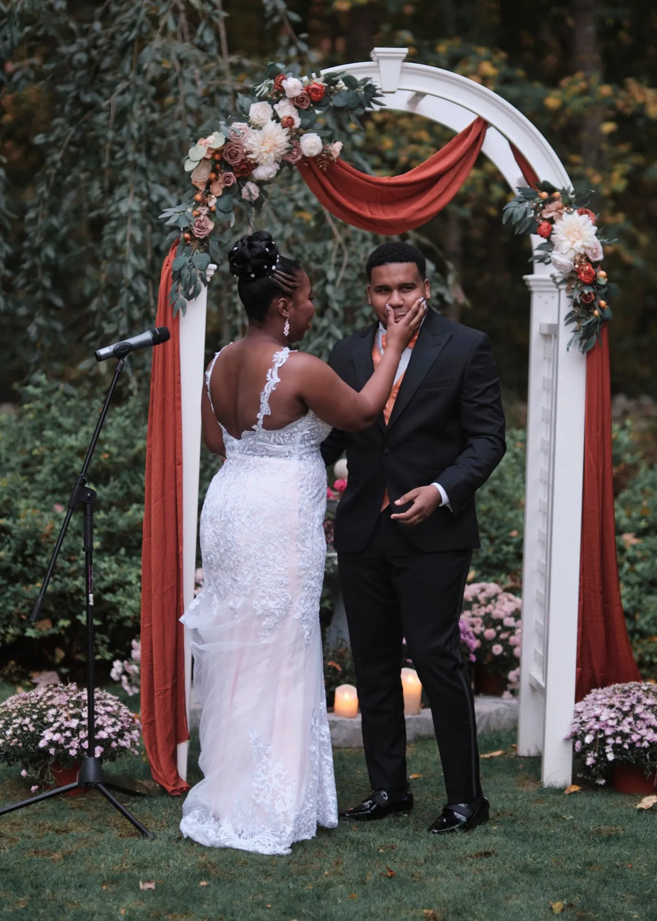 Hygdrea + Alex wedding portrait at East Hampton, CT