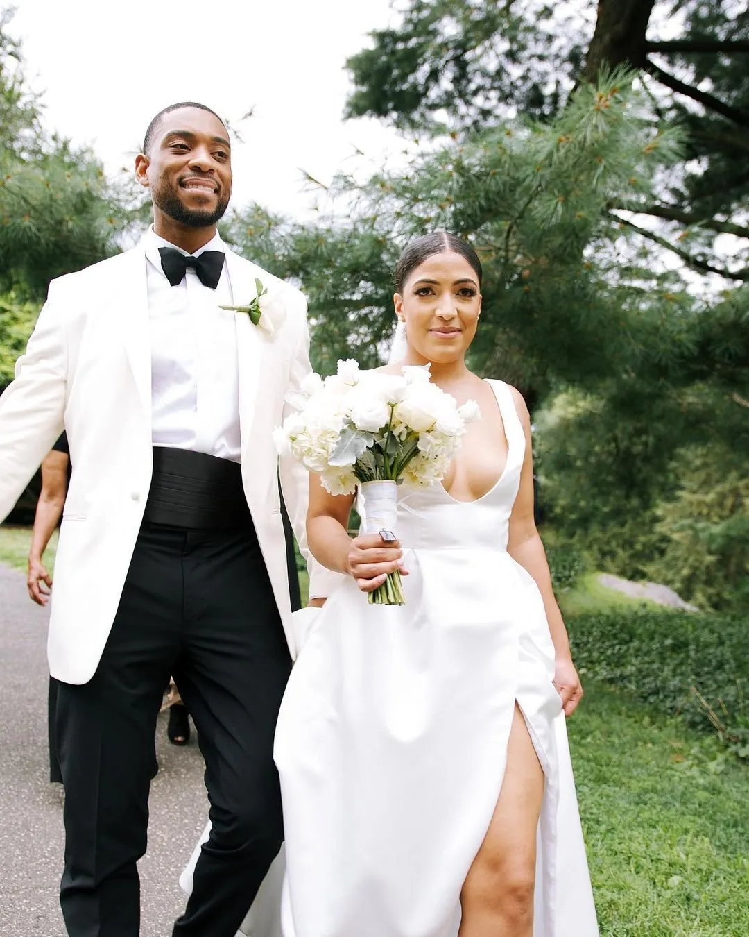 Alondra + DeVaughn wedding ceremony at Cop Cot Wedding , Central Park