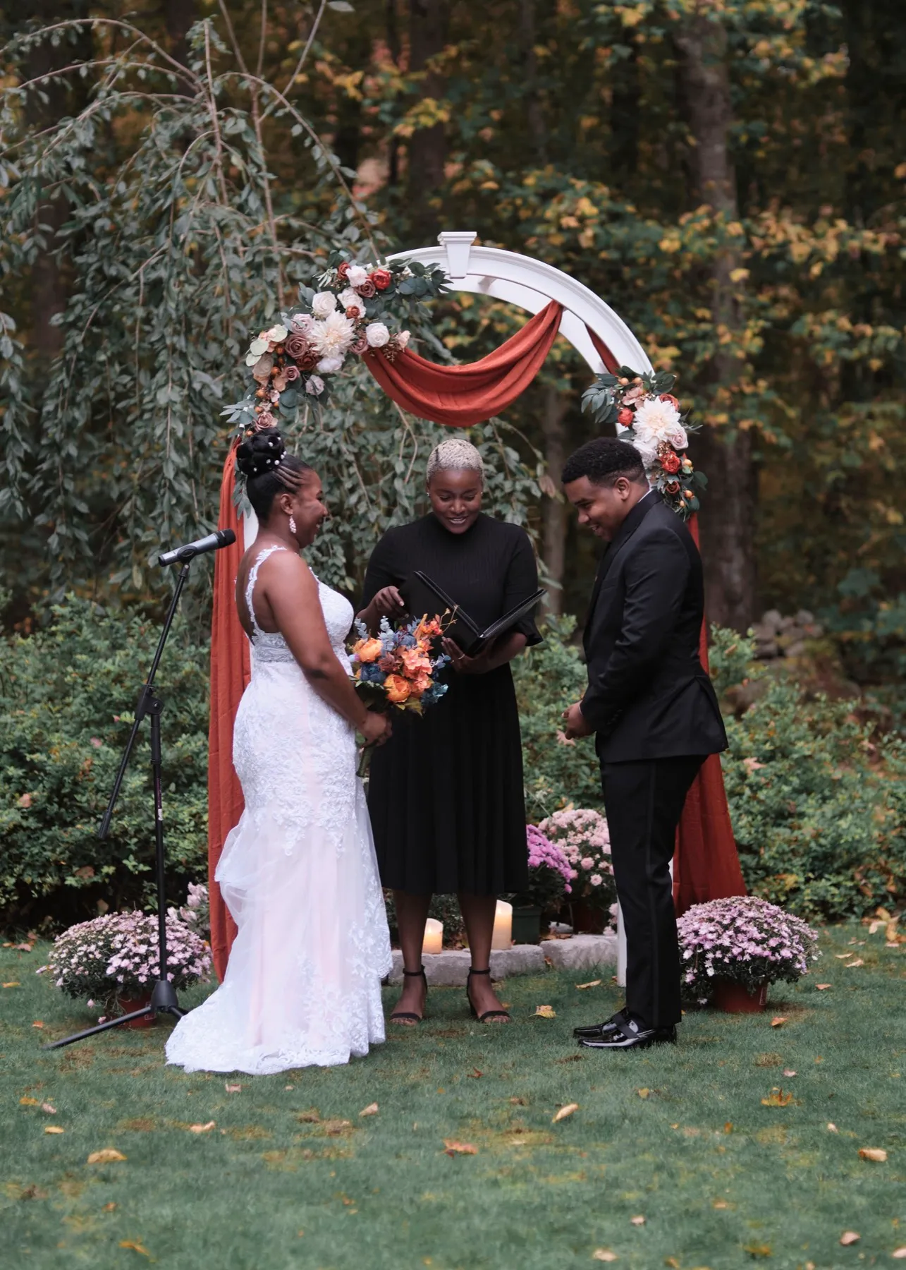 Hygdrea + Alex wedding portrait at East Hampton, CT